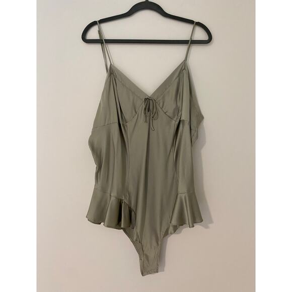 NWT Skims Silk Teddy Sage Talc Green Bodysuit Ruffle 3X Kim Kardashian Lingerie - Picture 1 of 9